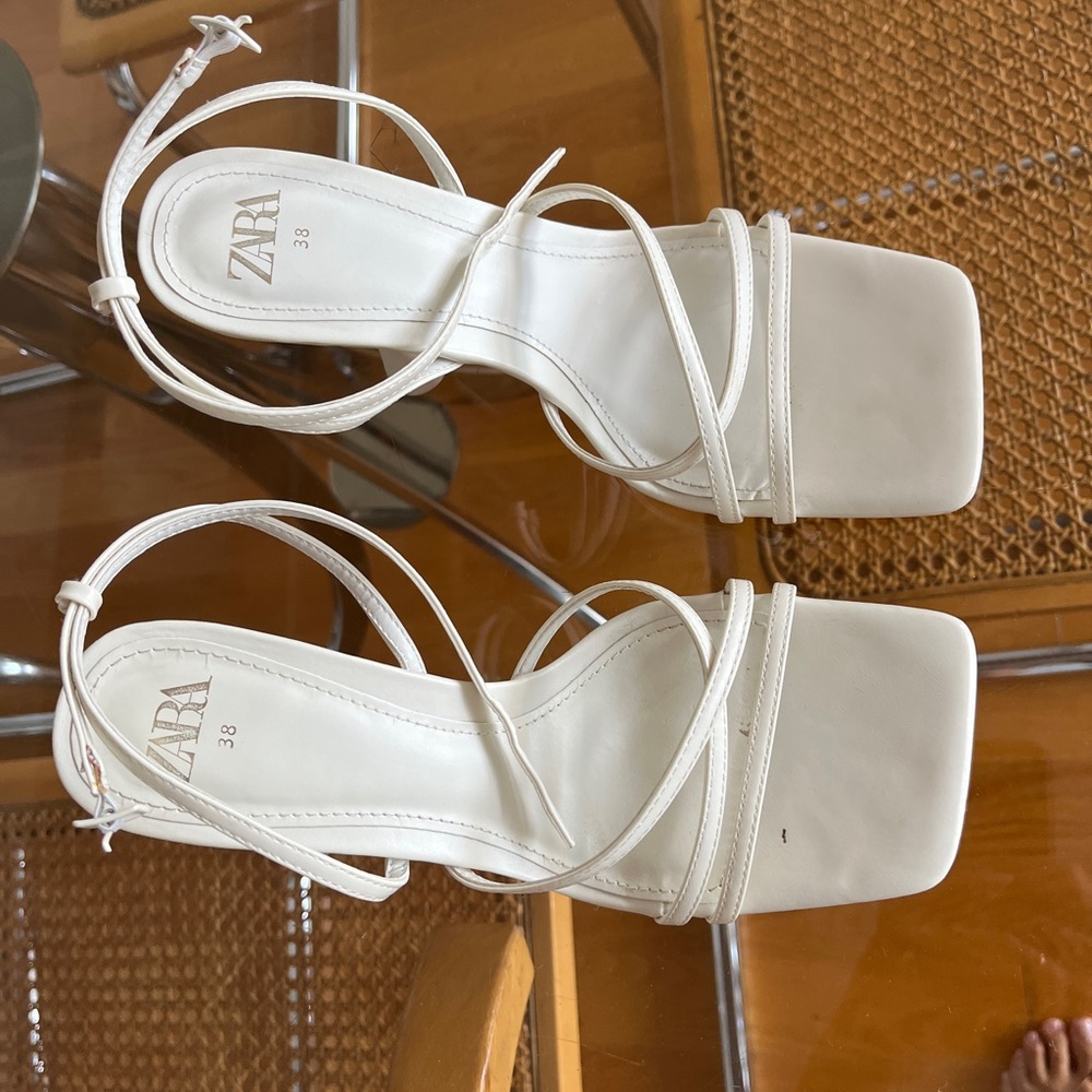 ZARA WHITE SANDALS